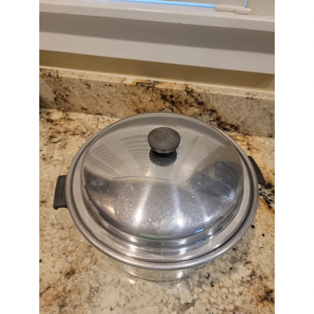 Vintage Flavorseal by Pluramelt  Stainless Steel 18-8 6QT Sauce Pot